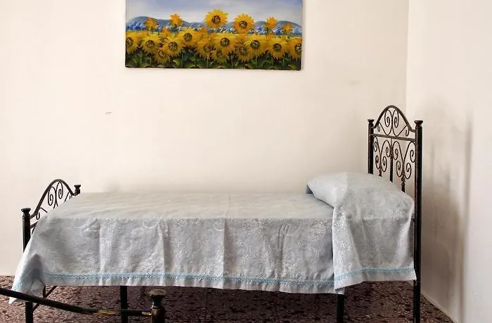 A Due Passi Dal Mare... *