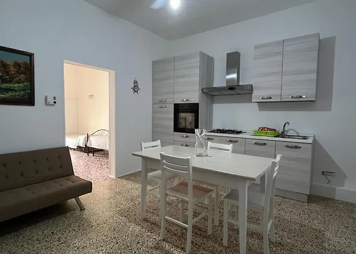 A Due Passi Dal Mare... *